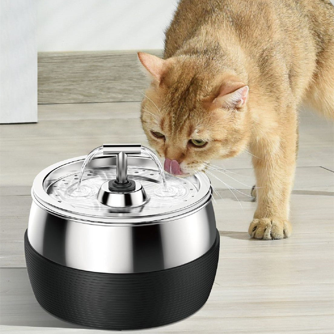 Innovative Cat Water Dispenser | Lock and Load Spray Pet Drinking Product